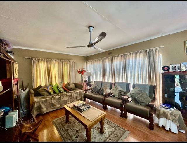 5 BEDROOM HOUSE FOR SALE IN FLORA GARDENS